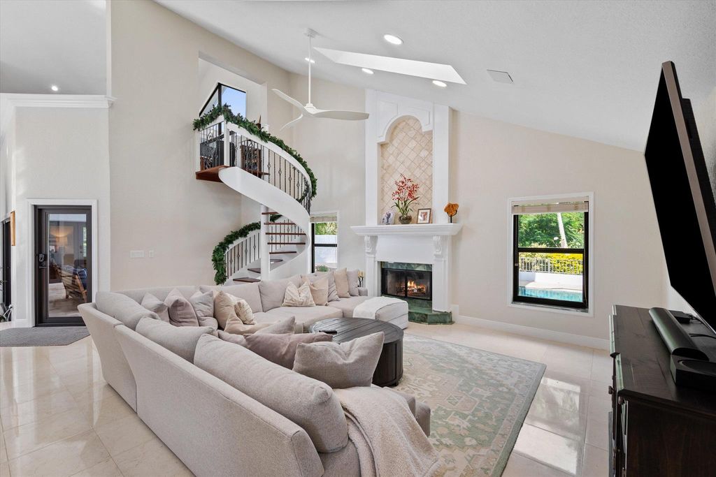 Photo of 10655 Rio Hermoso, Delray Beach, FL 33446 (MLS # R11149570)