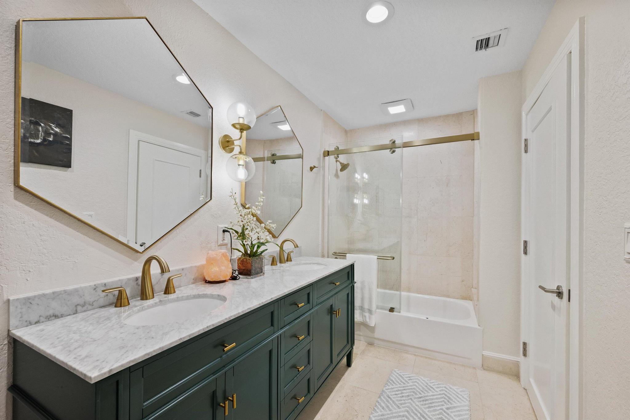 RIO POCO - Residential