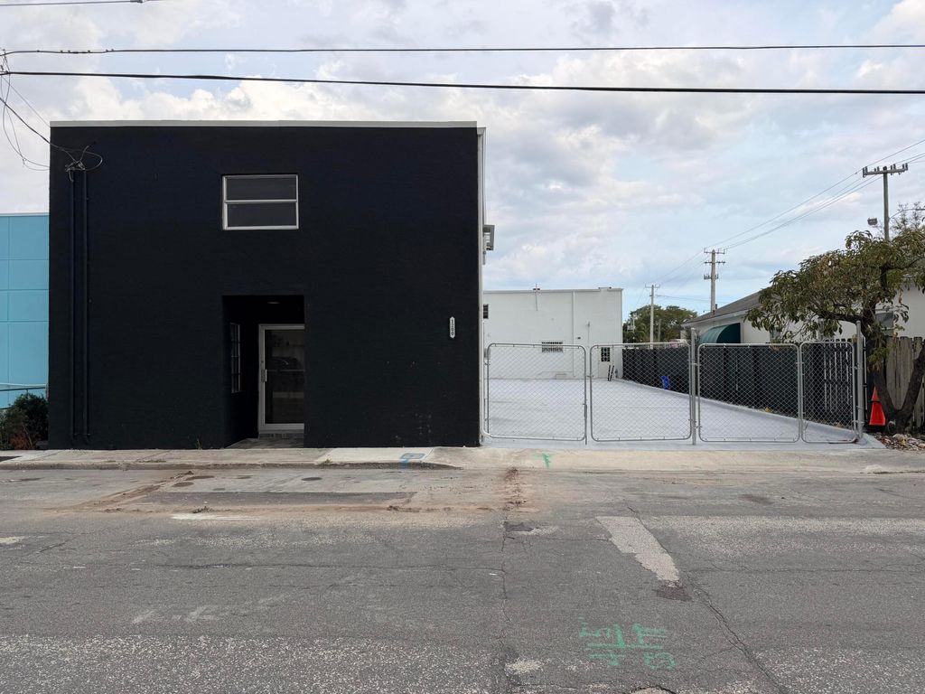 Photo of 1200 Clare Avenue, West Palm Beach, FL 33401 (MLS # B26001285)