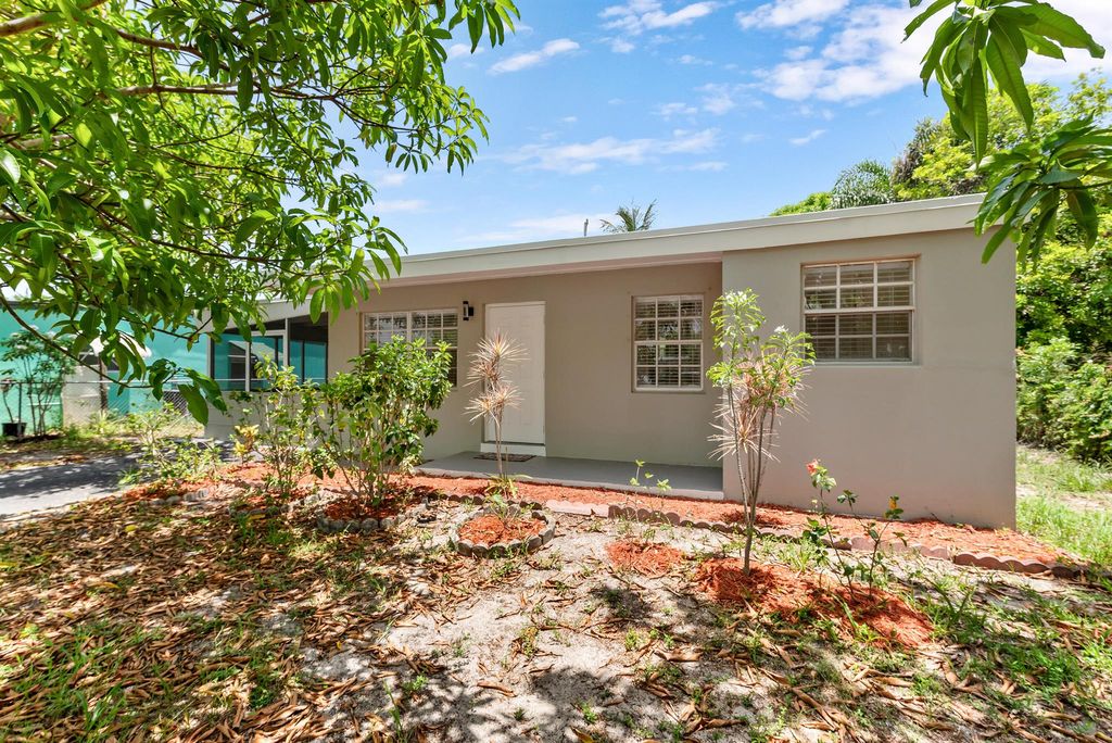Photo of 5030 Old Spanish Road, Lake Worth, FL 33462 (MLS # R11099655)