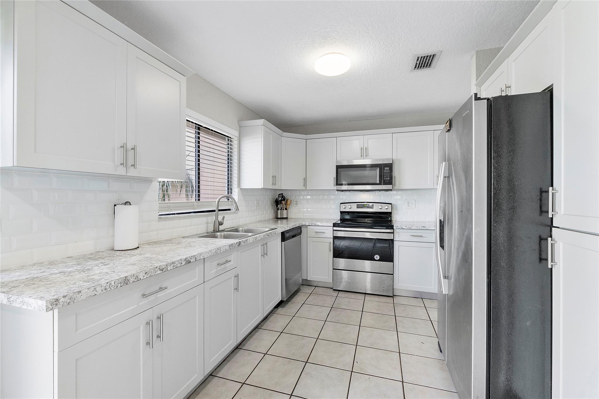 7940 NW 37th Dr