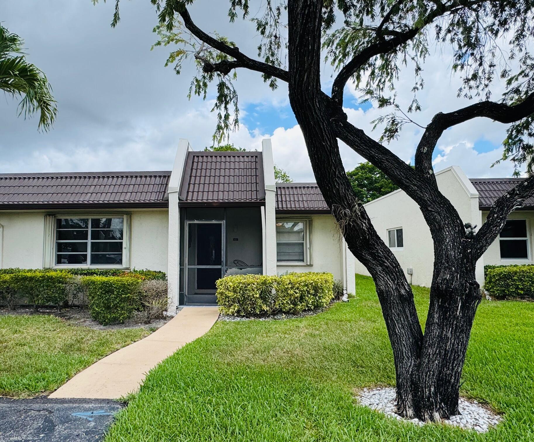 121 Lake Rebecca Drive