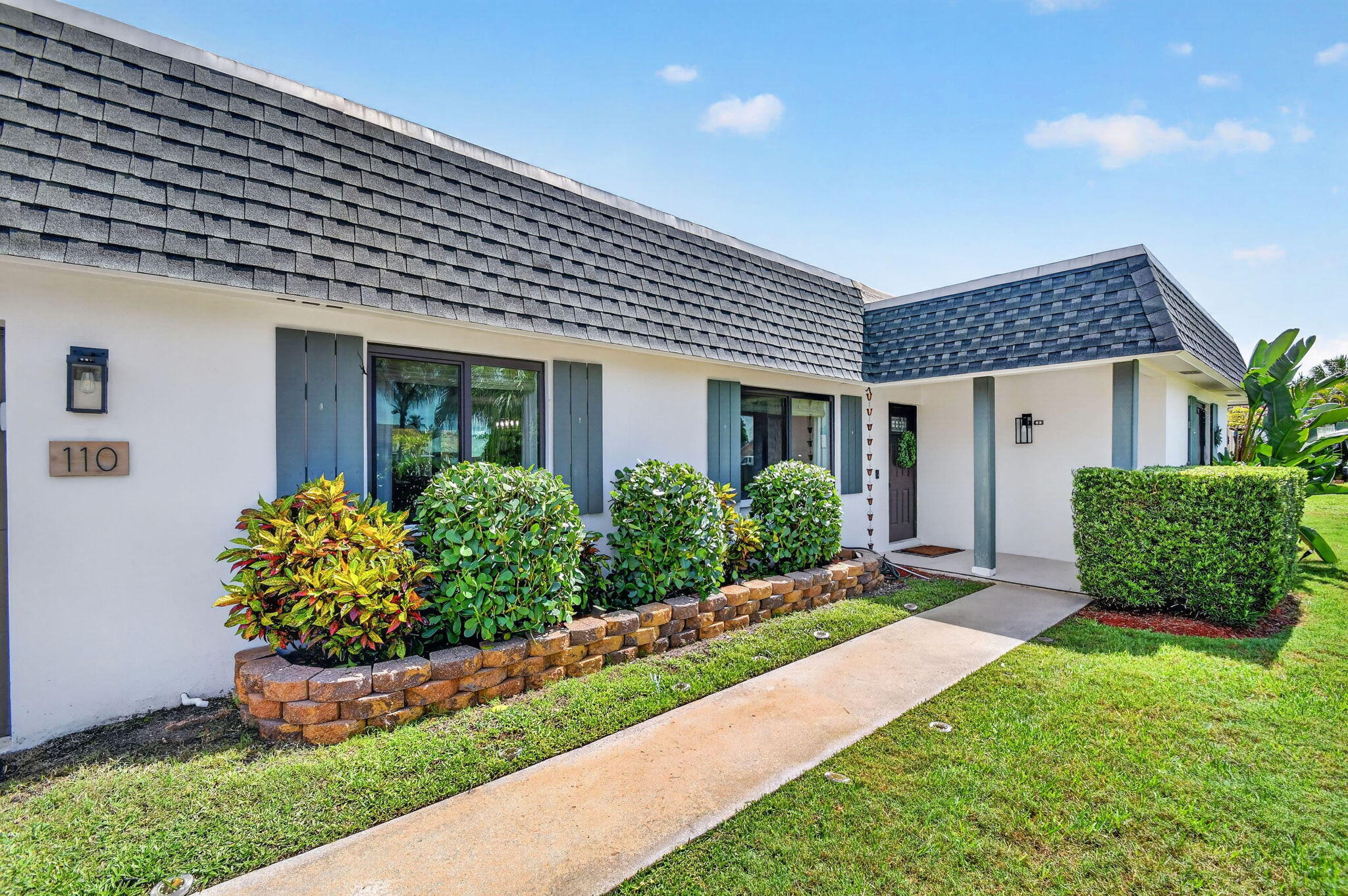 110 W Coconut Drive