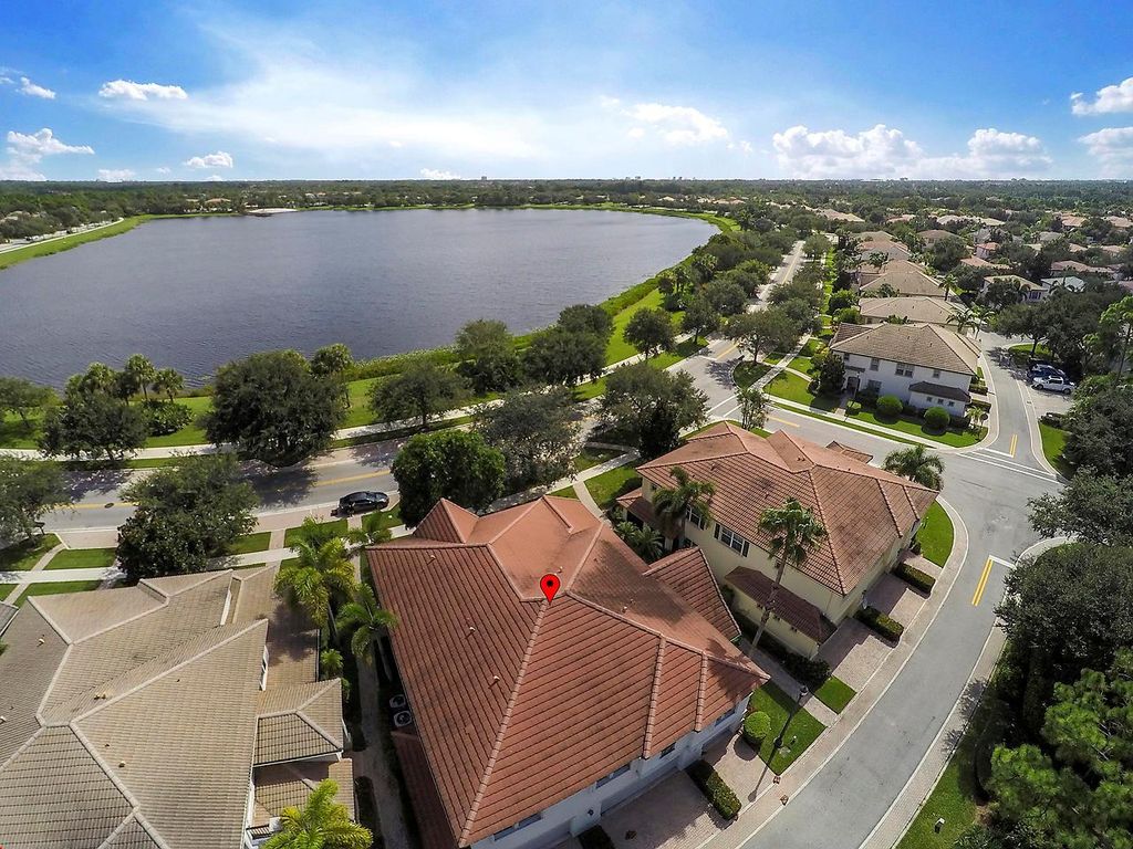 Photo of 199 Evergrene Parkway #17-B, Palm Beach Gardens, FL 33410 (MLS # R11089559)