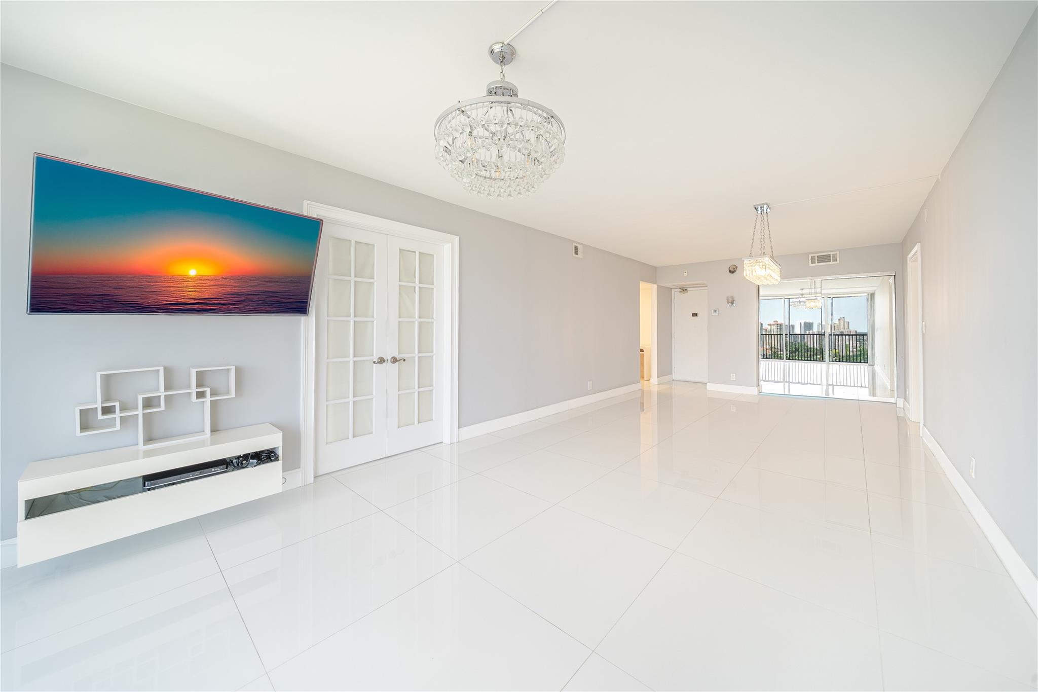 CORONADO COND - TOWER III - Residential