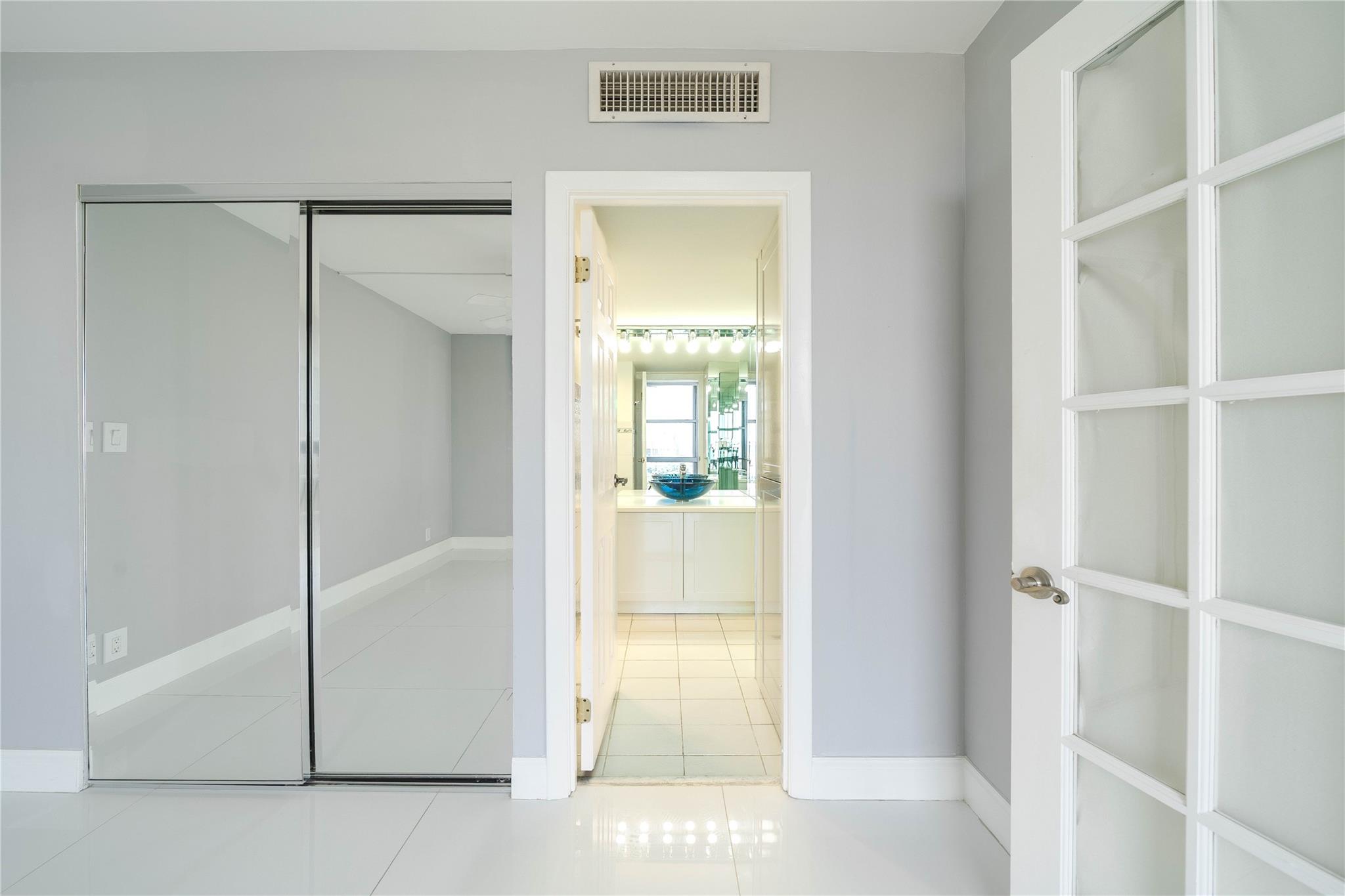 CORONADO COND - TOWER III - Residential