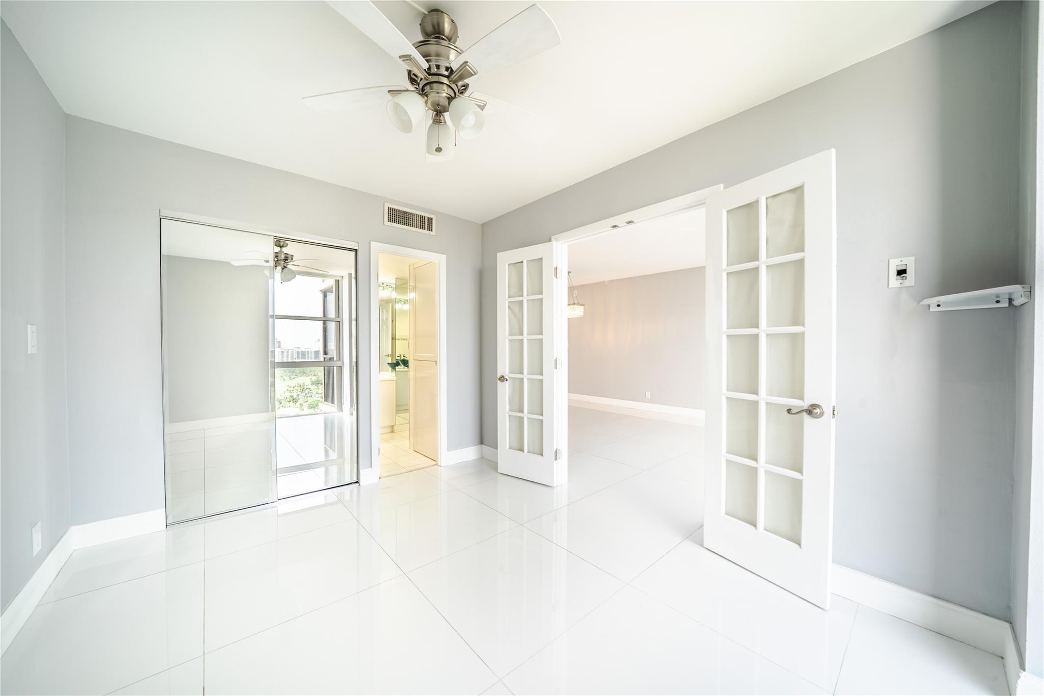 CORONADO COND - TOWER III - Residential