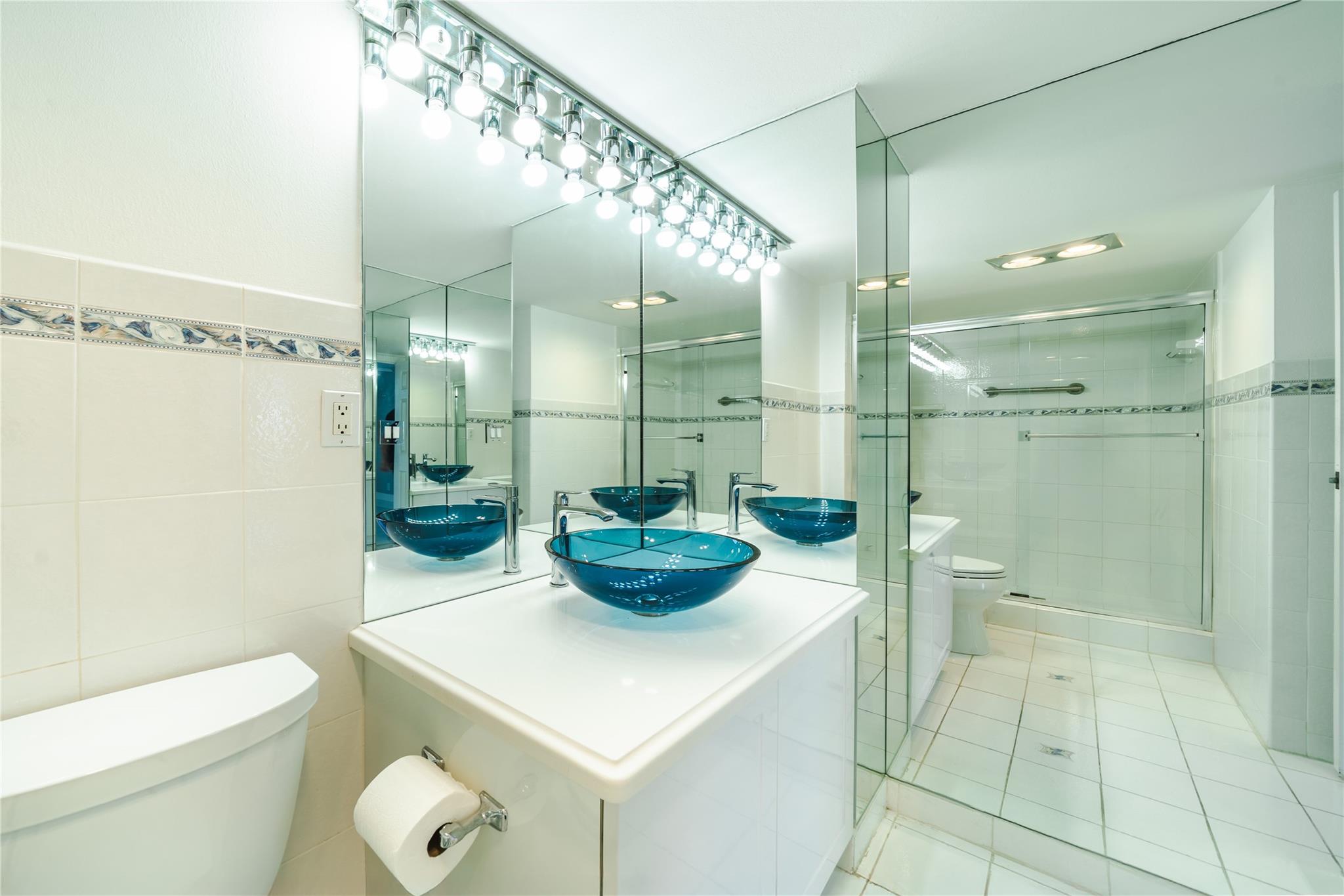 CORONADO COND - TOWER III - Residential