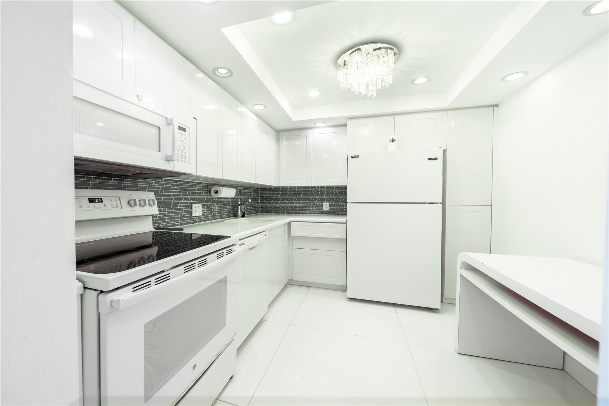 20379 W Country Club Dr 2234