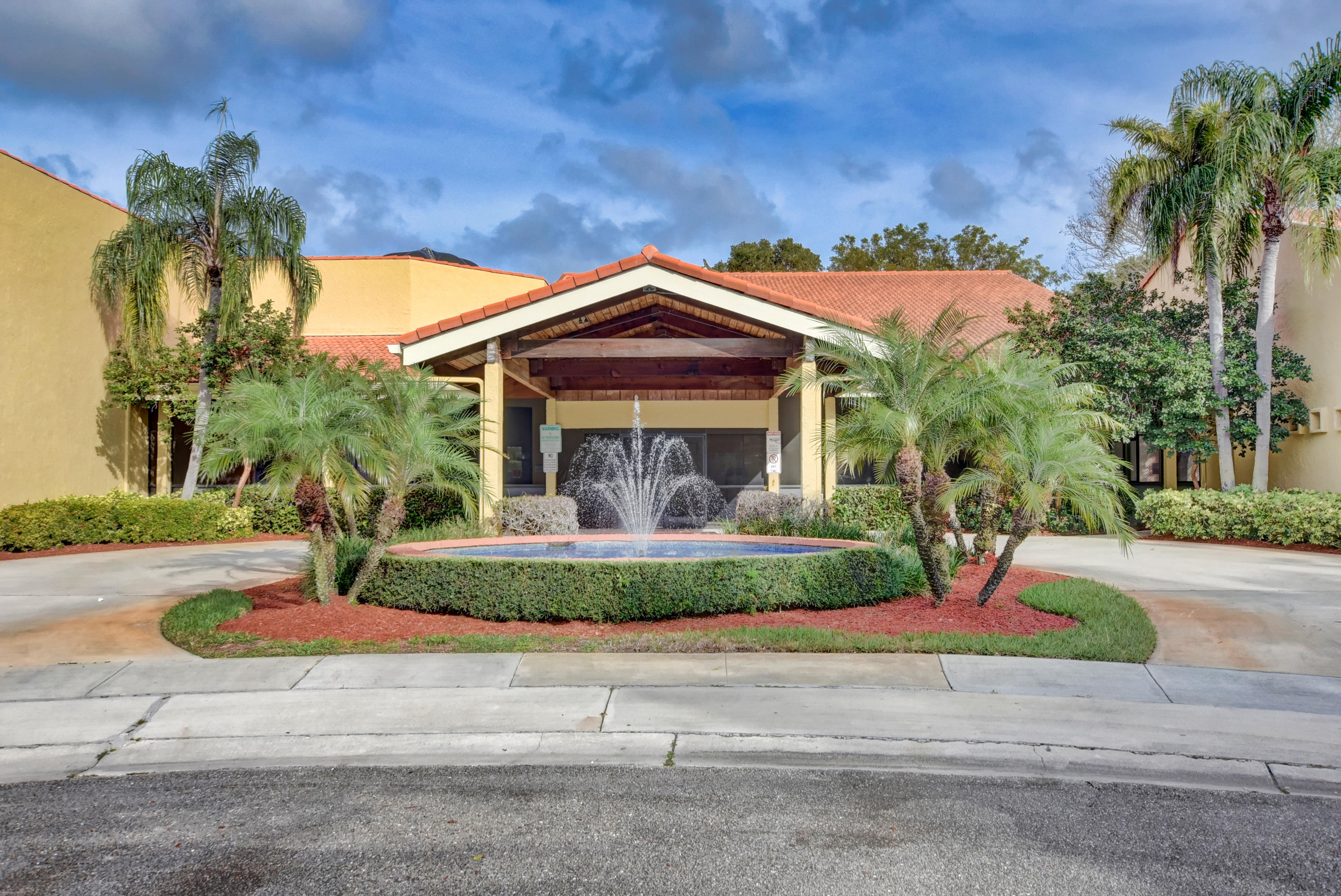 PINES OF BOCA BARWOOD CONDO - Residential