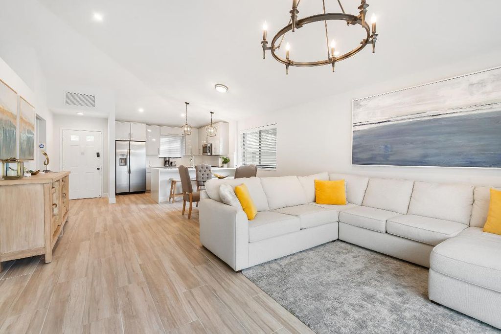 Photo of 101 Club Drive, Palm Beach Gardens, FL 33418 (MLS # R11132561)