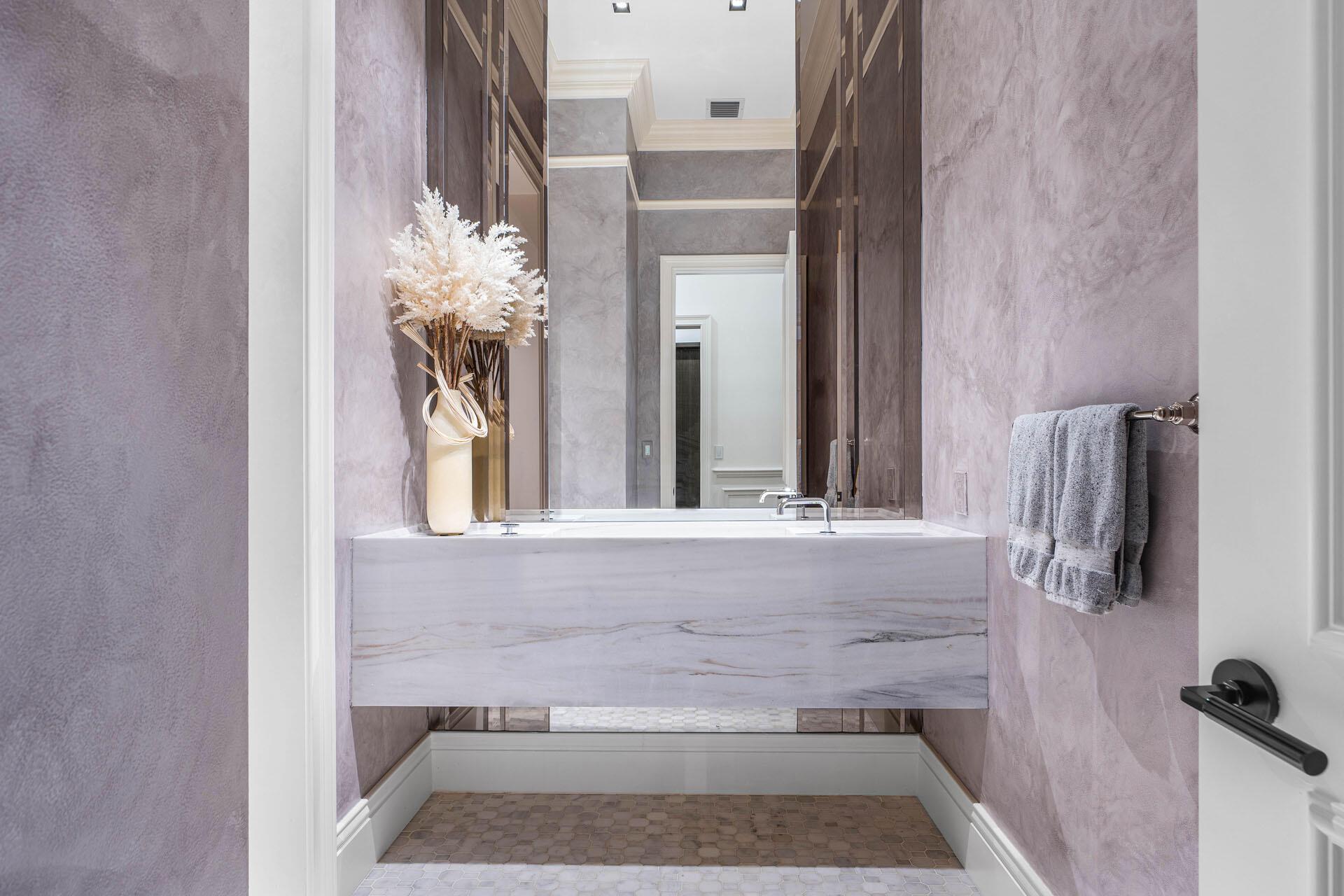 ROYAL PALM YACHT & COUNTR - Residential