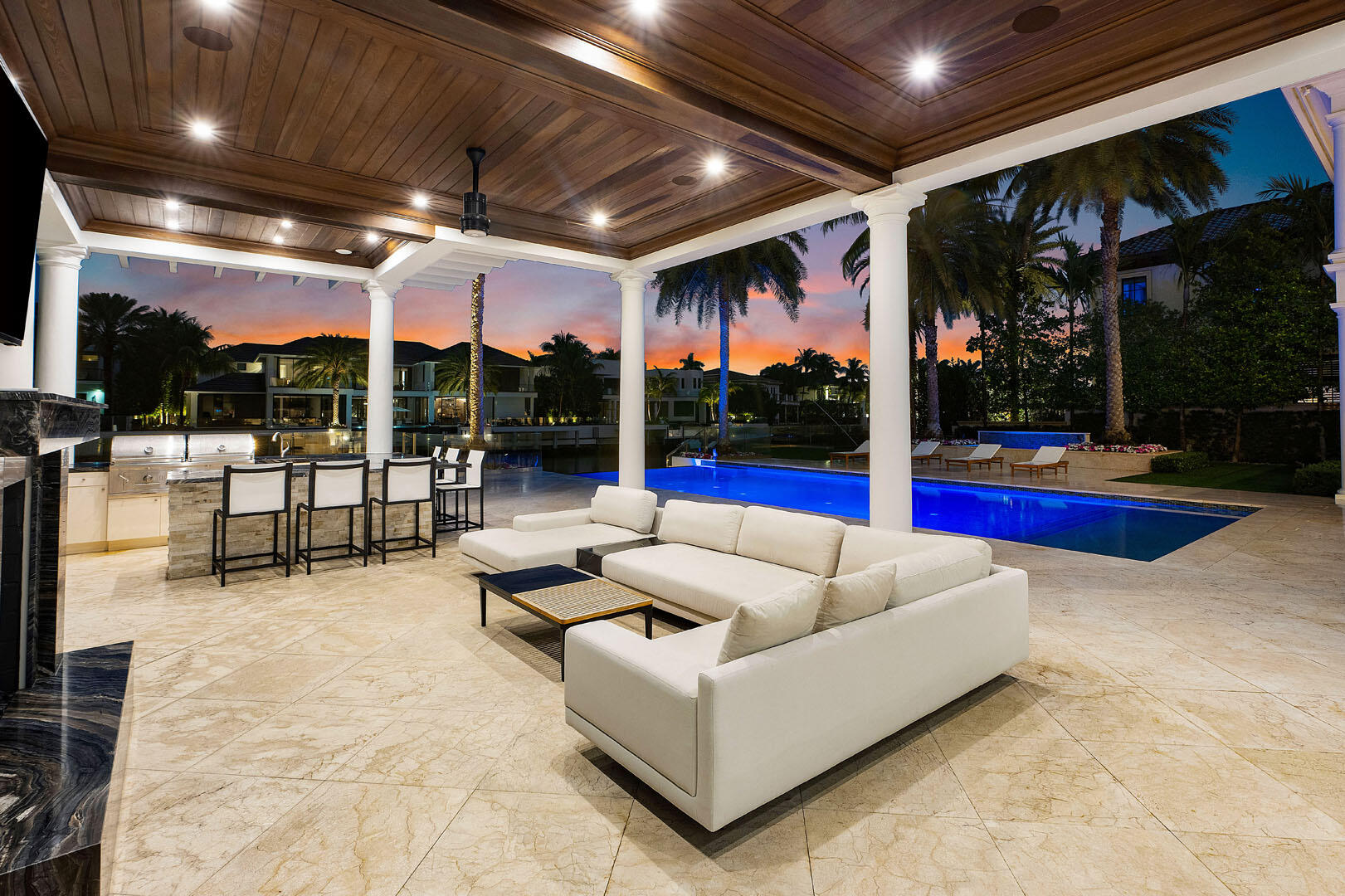 ROYAL PALM YACHT & COUNTR - Residential