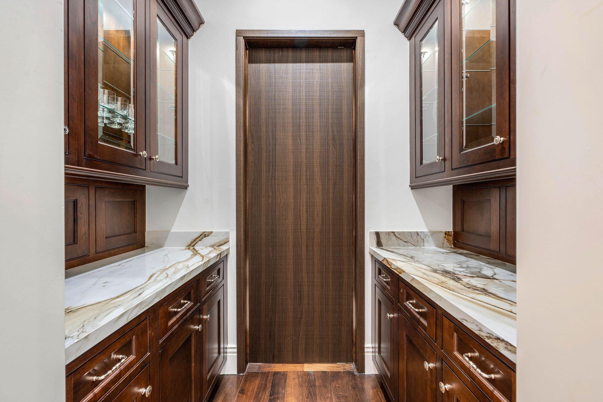 ROYAL PALM YACHT & COUNTR - Residential