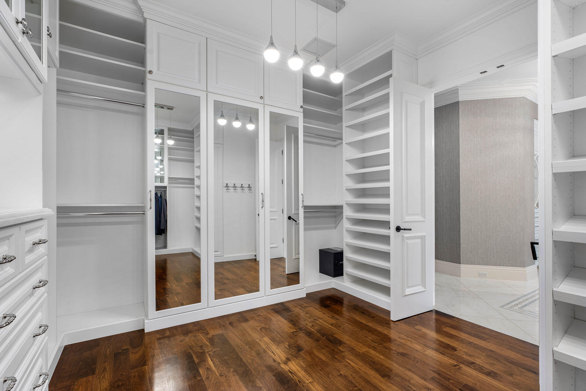 ROYAL PALM YACHT & COUNTR - Residential