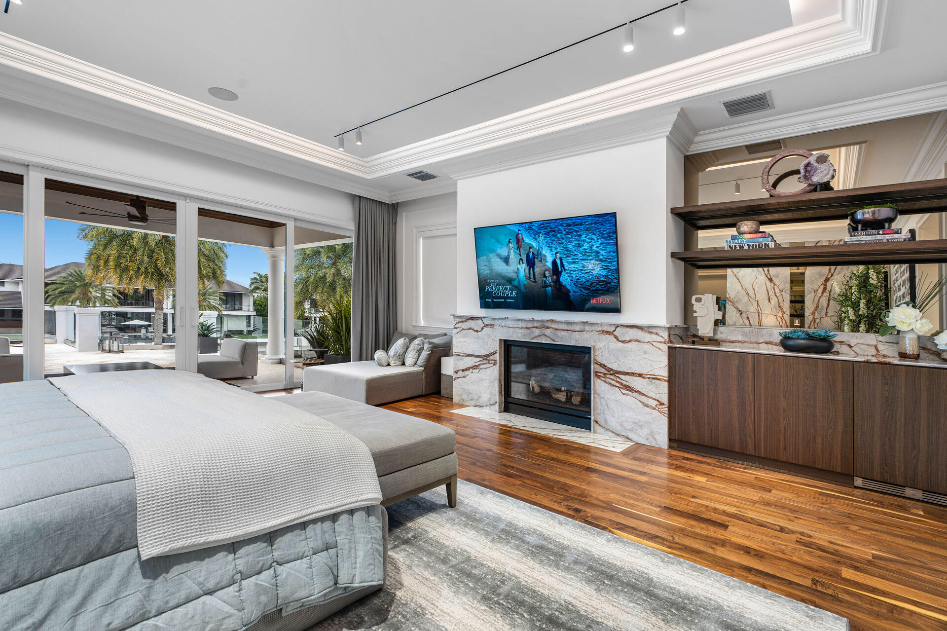 ROYAL PALM YACHT & COUNTR - Residential