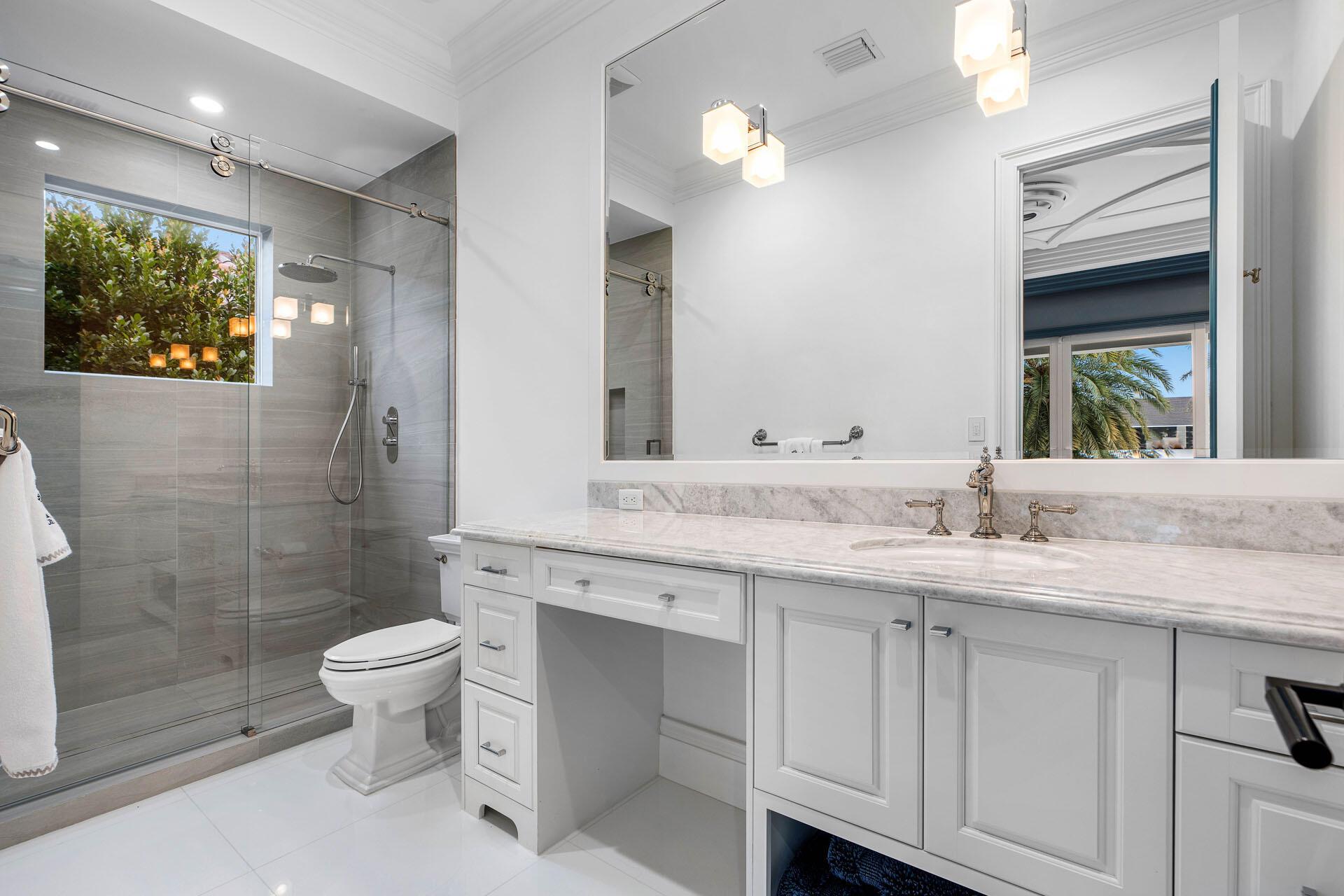 ROYAL PALM YACHT & COUNTR - Residential