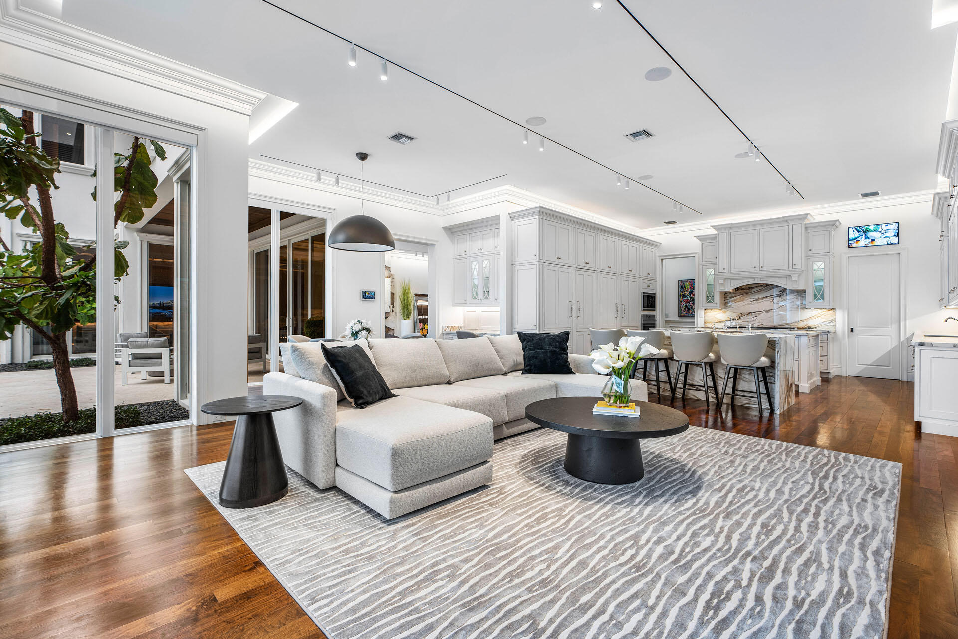 ROYAL PALM YACHT & COUNTR - Residential