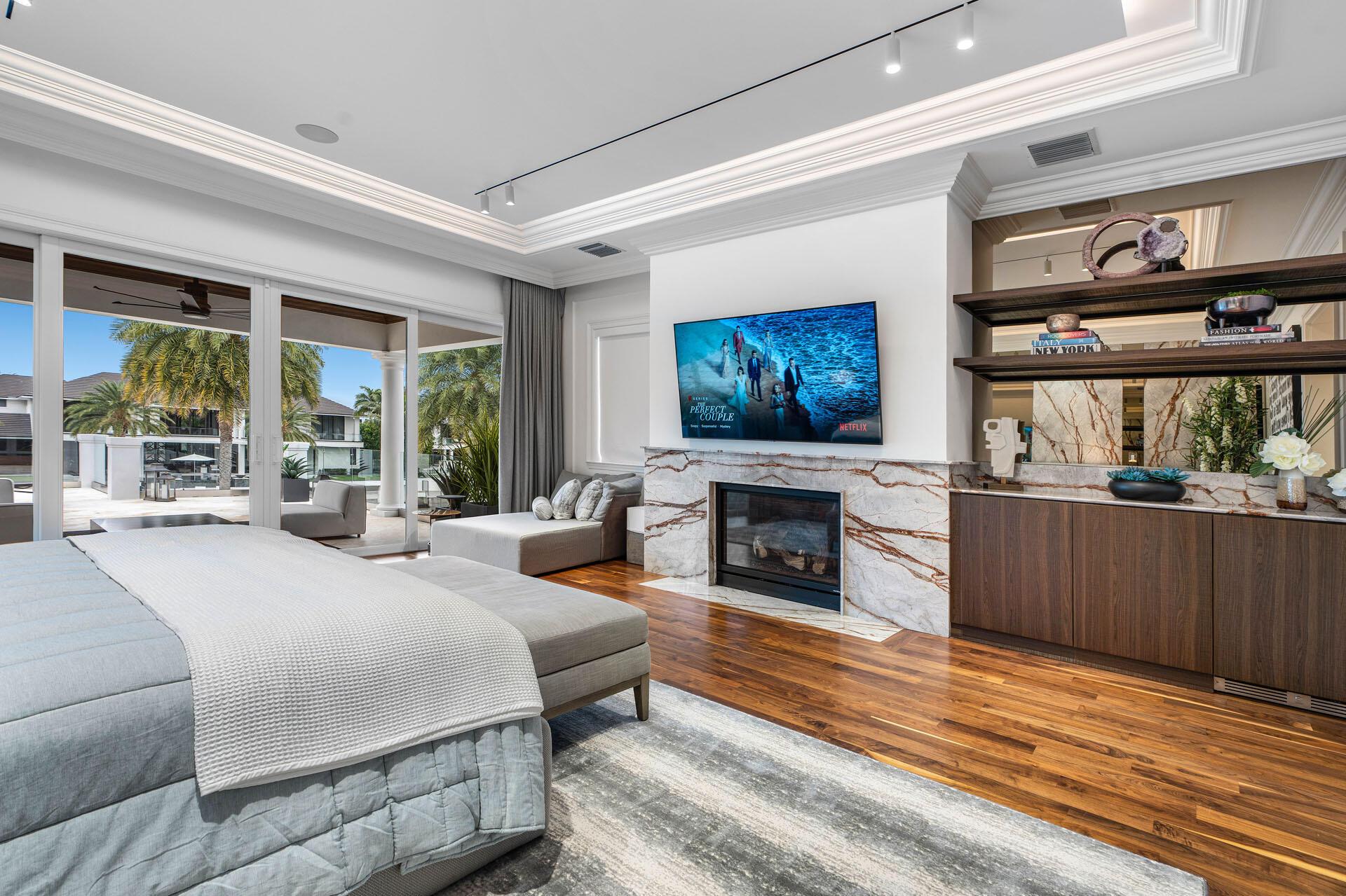 ROYAL PALM YACHT & COUNTR - Residential