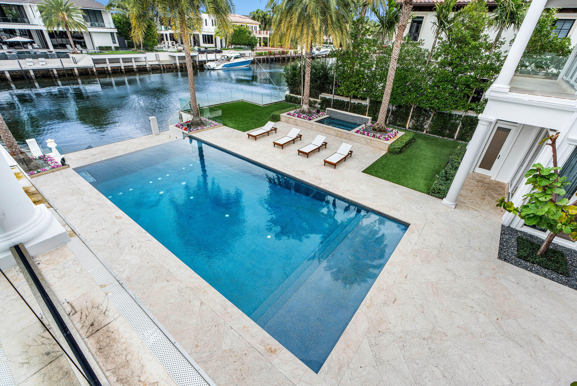 ROYAL PALM YACHT & COUNTR - Residential