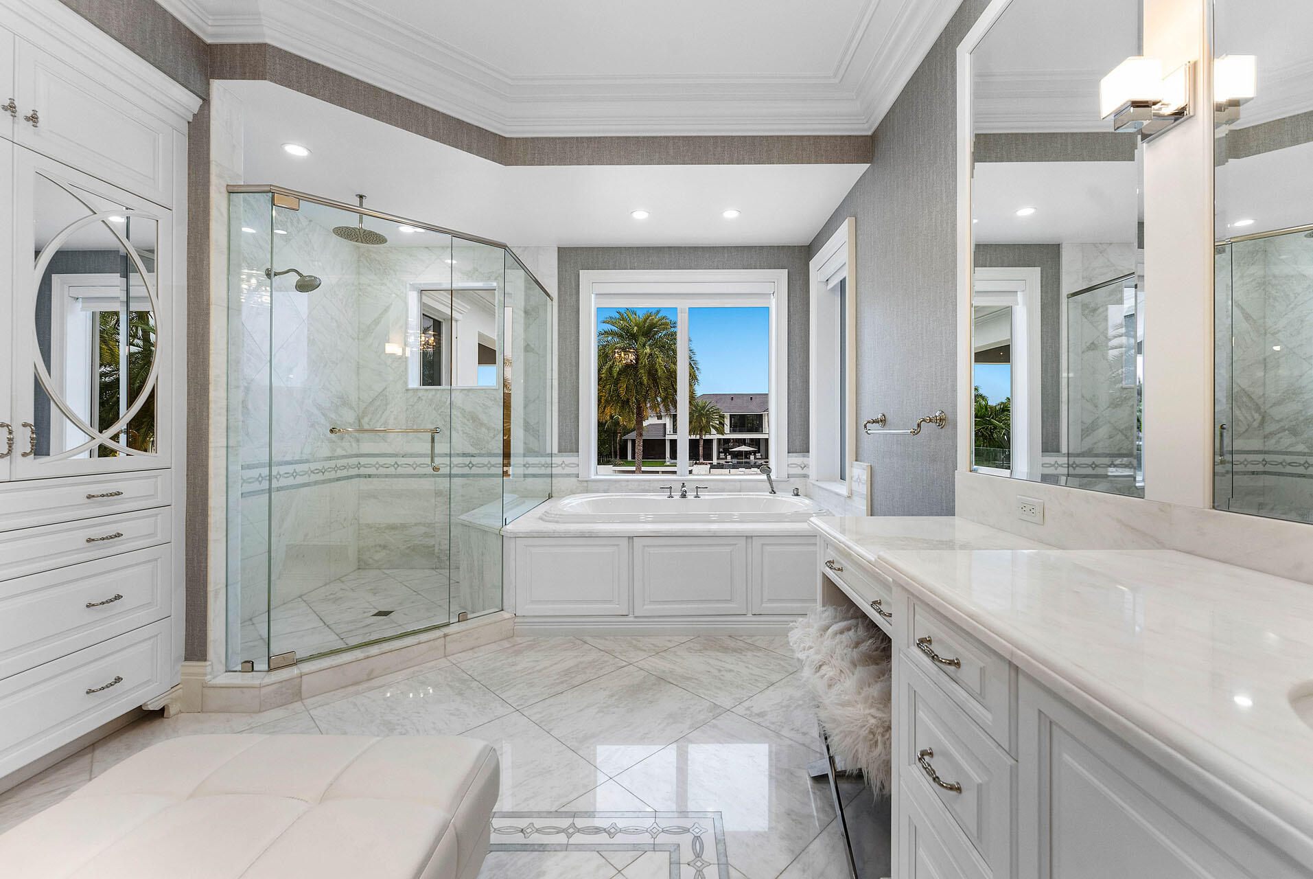 ROYAL PALM YACHT & COUNTR - Residential