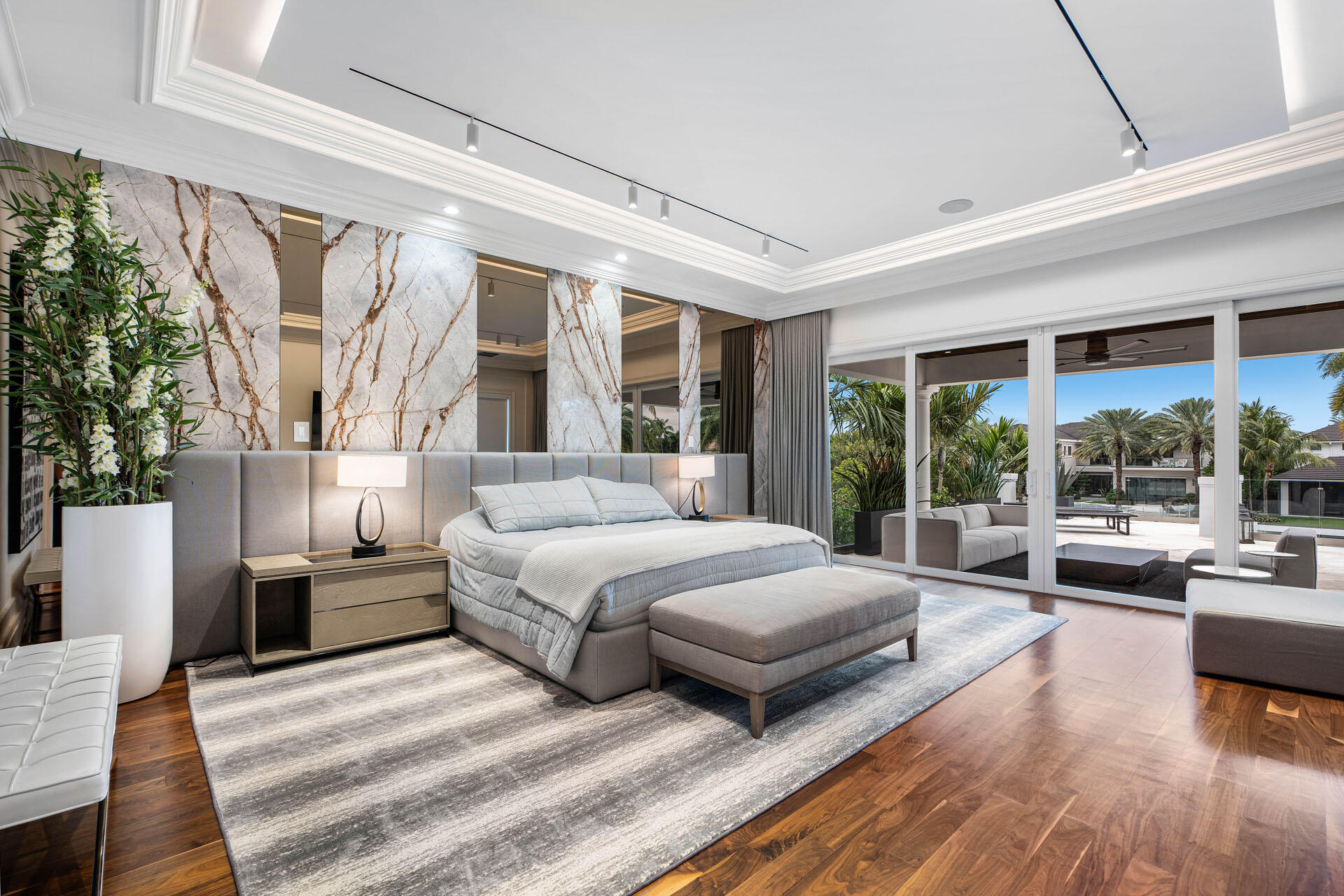 ROYAL PALM YACHT & COUNTR - Residential