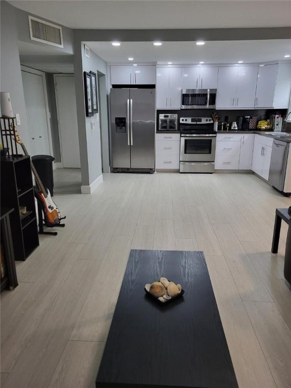 WATERGATE CONDOMINIUM - Residential
