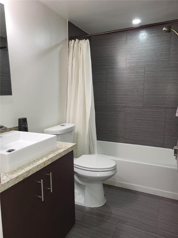 WATERGATE CONDOMINIUM - Residential