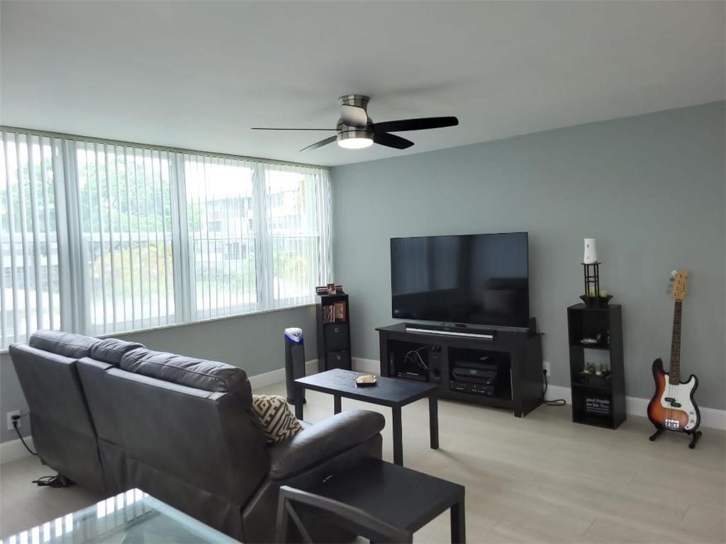 WATERGATE CONDOMINIUM - Residential