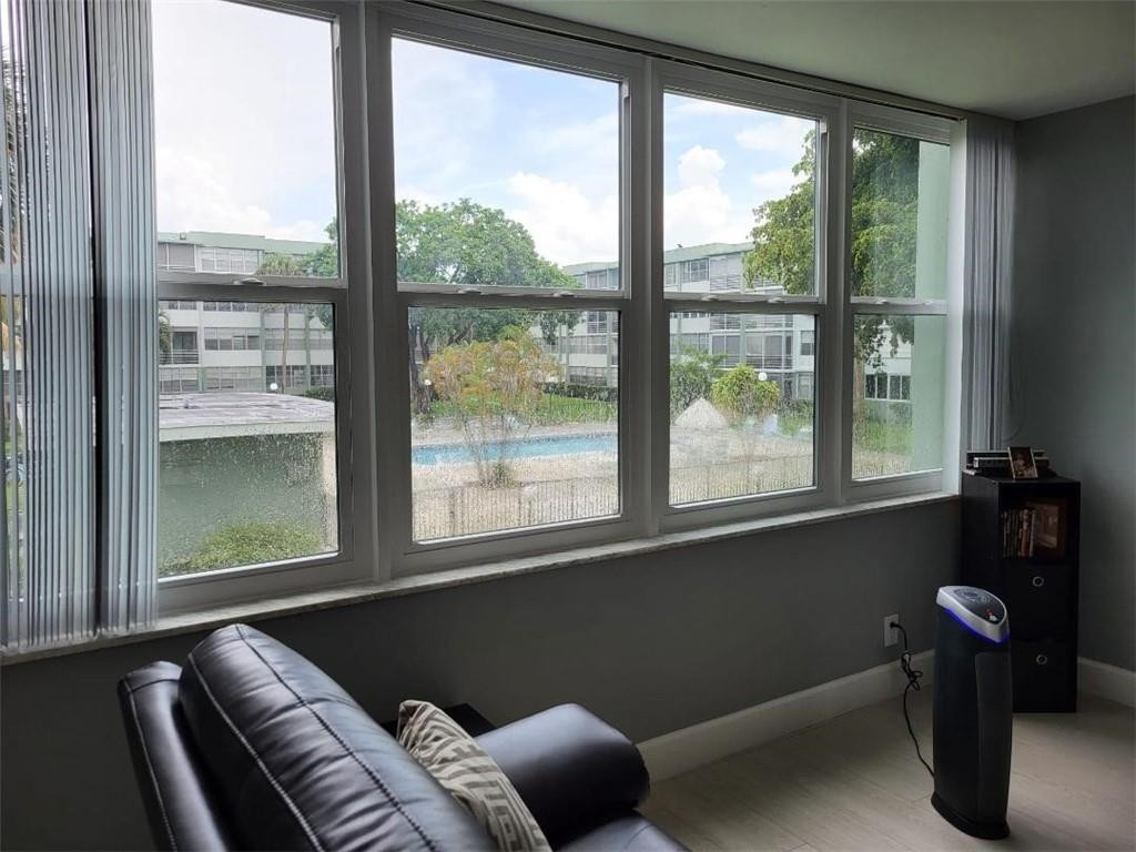 WATERGATE CONDOMINIUM - Residential