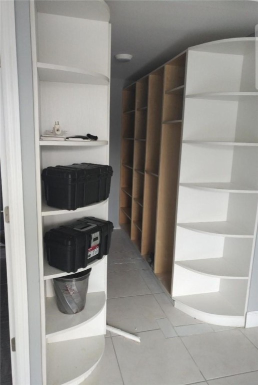 WATERGATE CONDOMINIUM - Residential