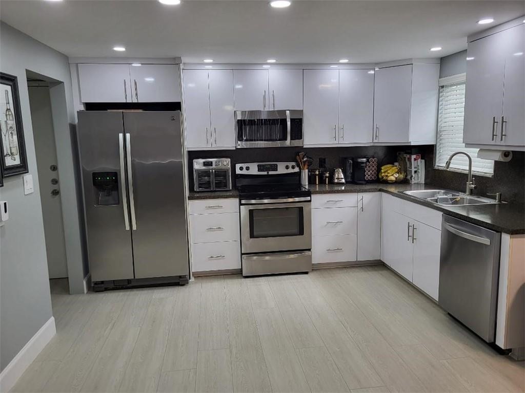 WATERGATE CONDOMINIUM - Residential