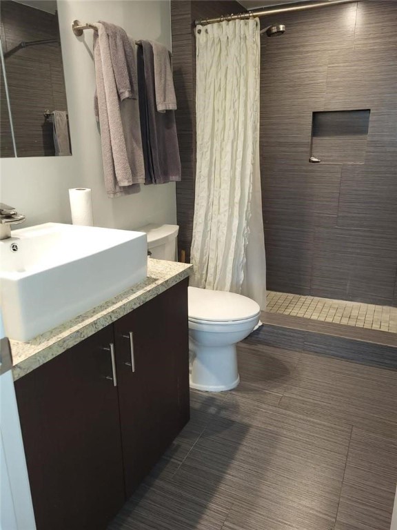 WATERGATE CONDOMINIUM - Residential
