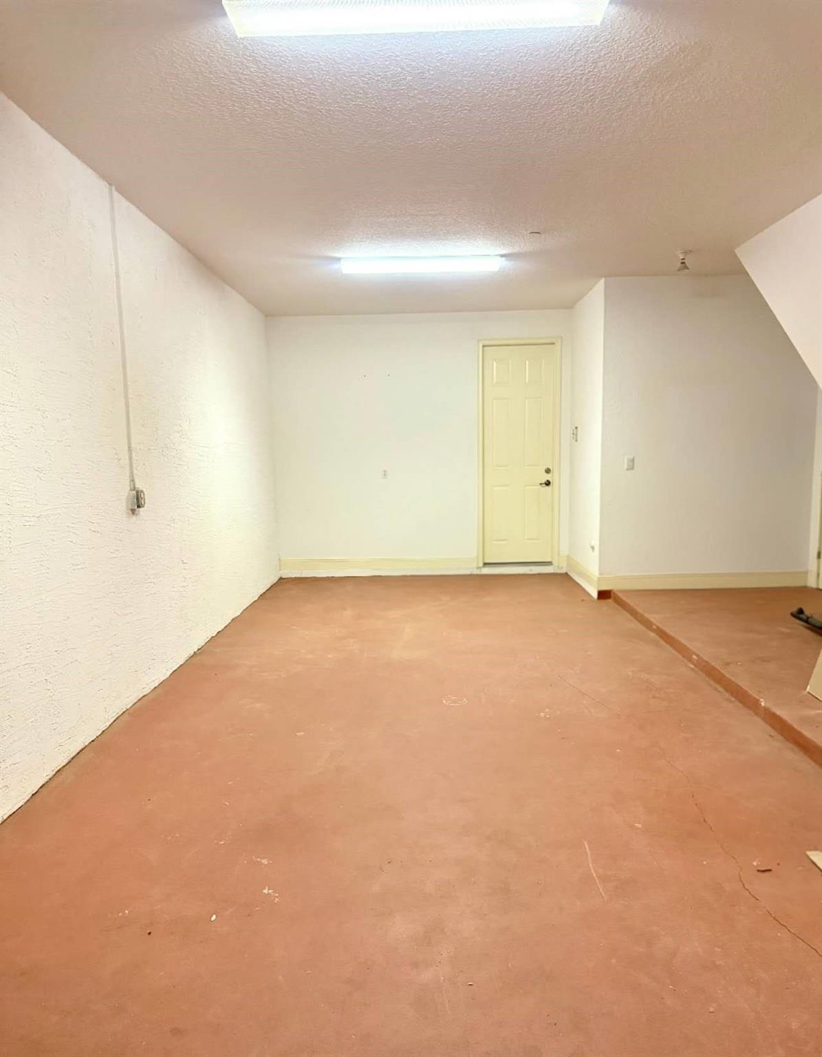 Cielo Twnhms/Shops/Donald - Residential Lease