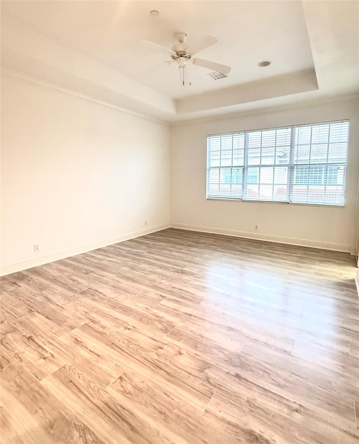 Cielo Twnhms/Shops/Donald - Residential Lease