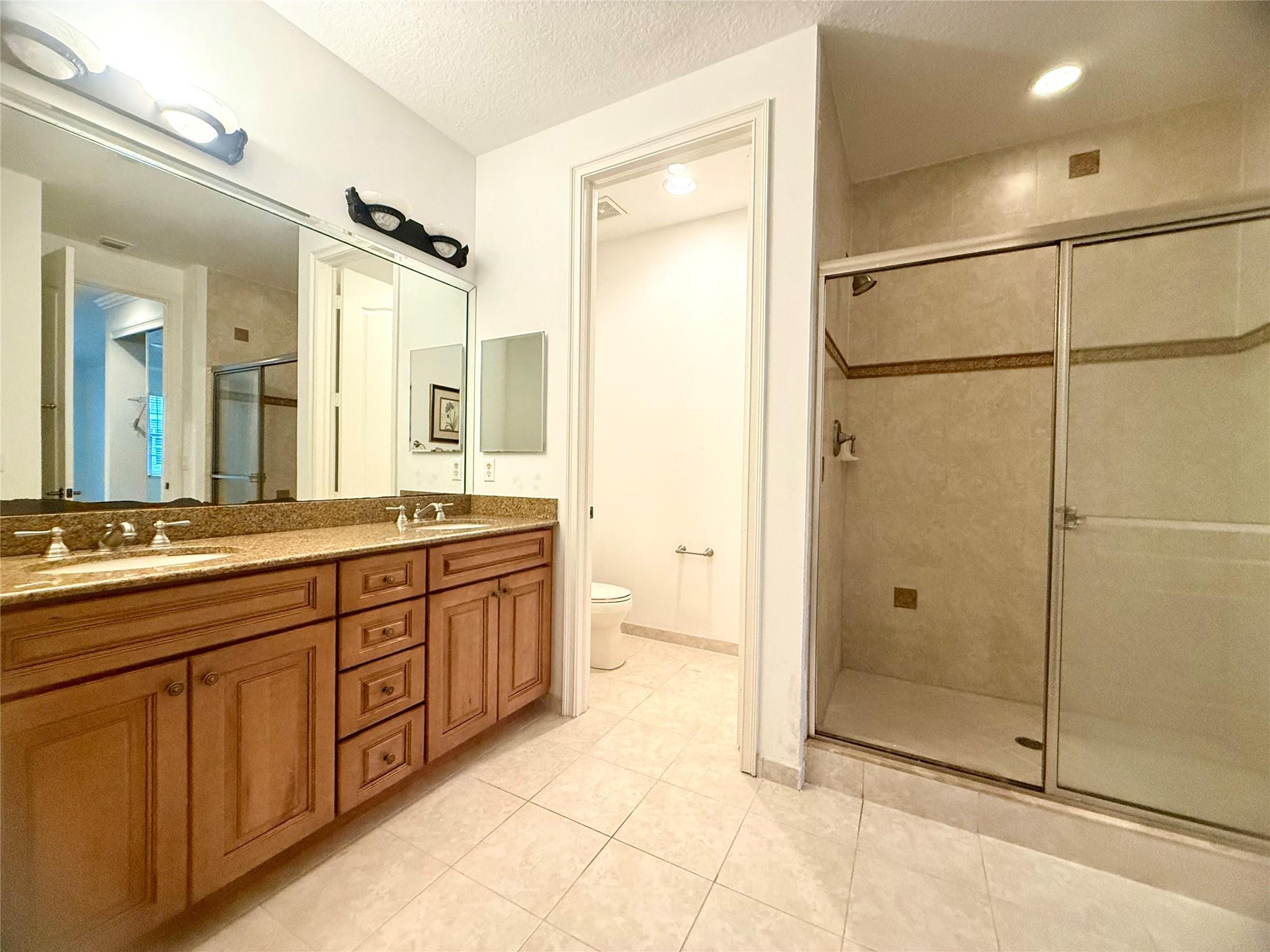 Cielo Twnhms/Shops/Donald - Residential Lease