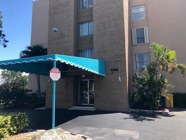 Boca Teeca Condo Unit 10 - Residential Lease