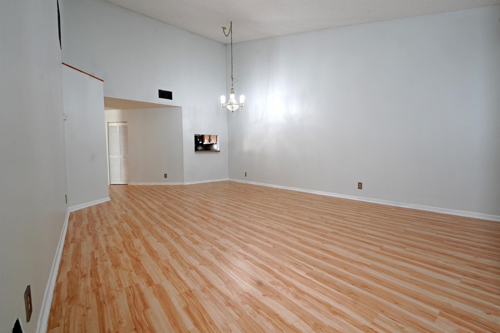 268 Sunshine Boulevard