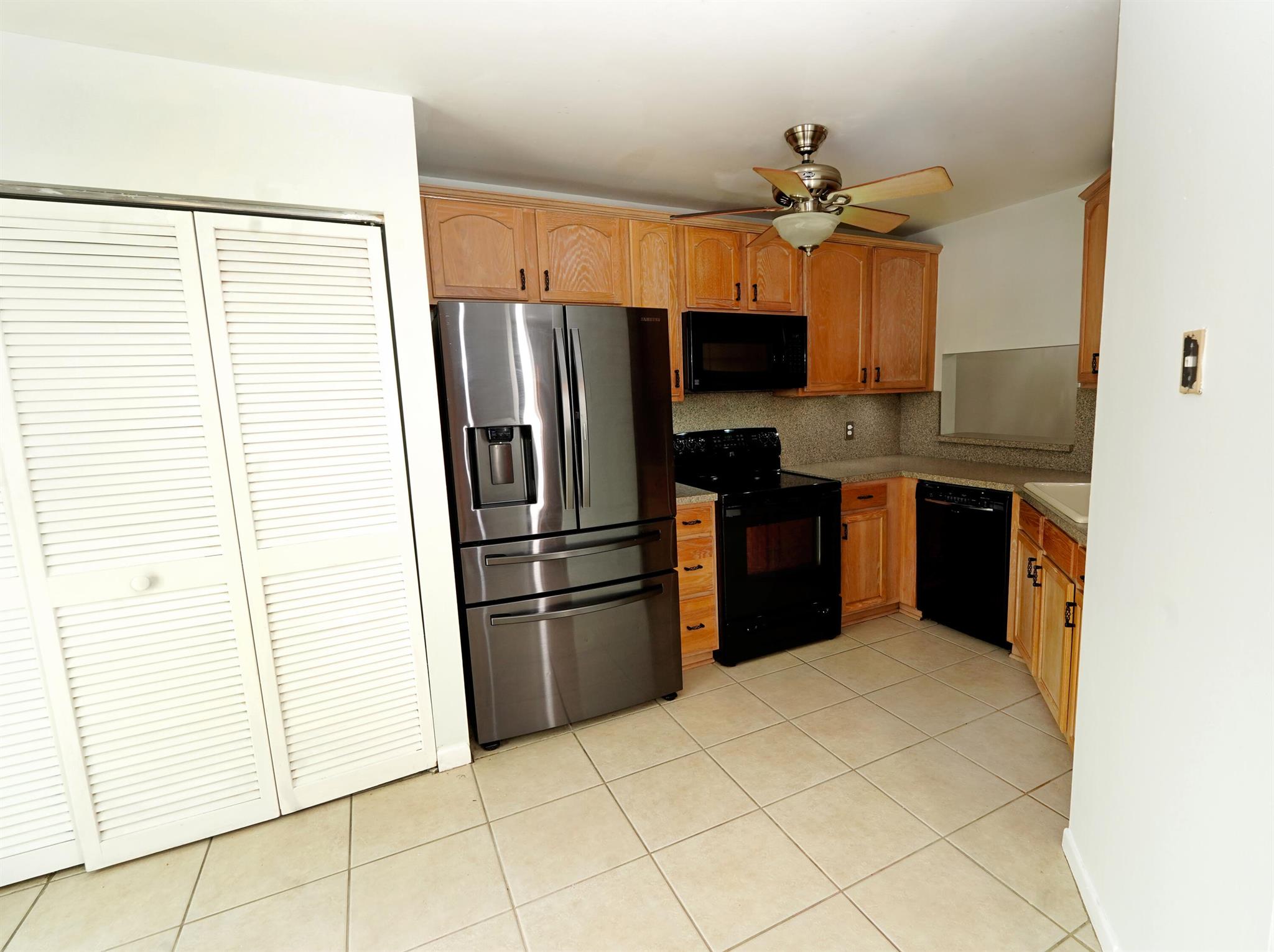268 Sunshine Boulevard