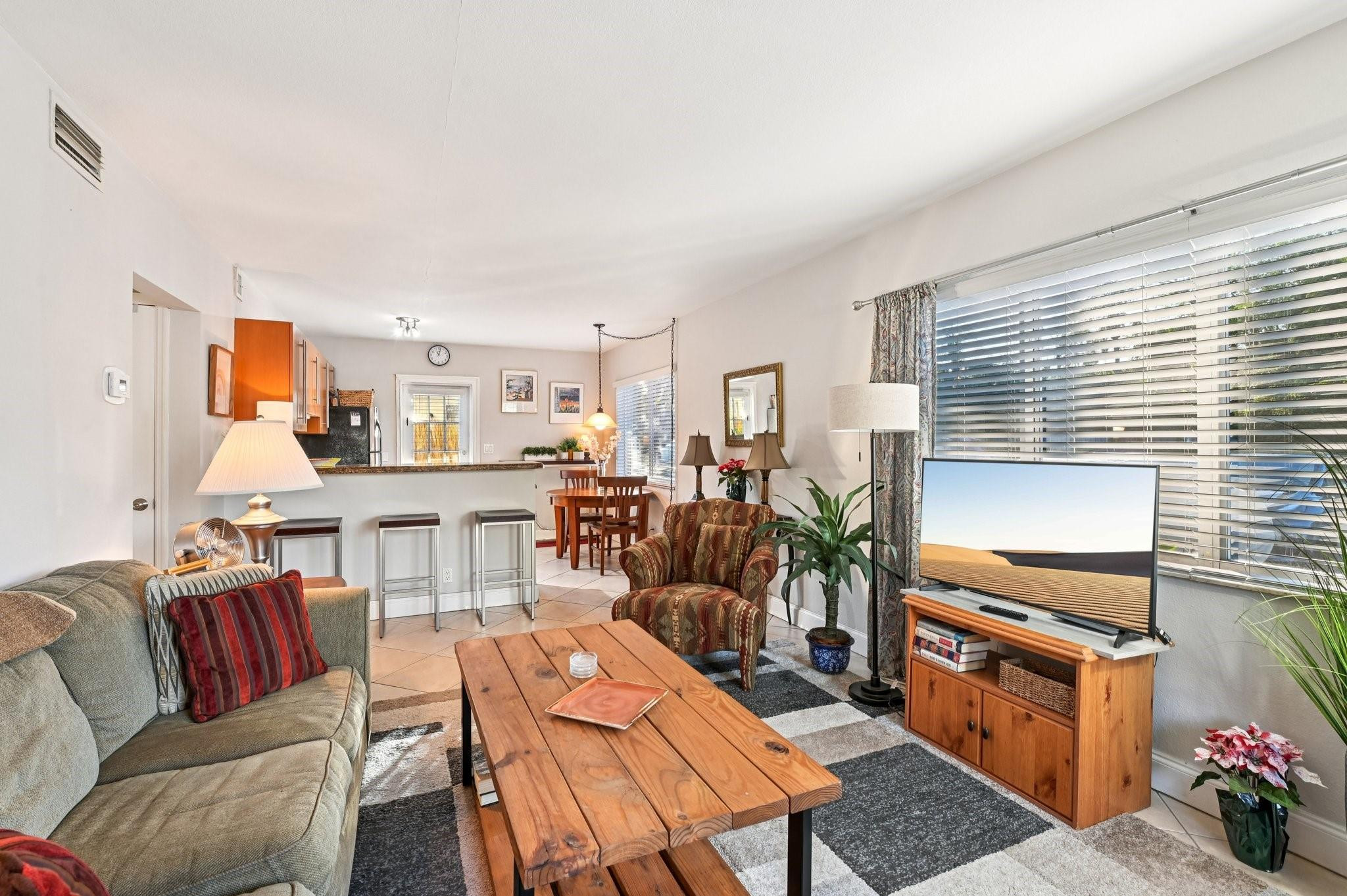 1424 Holly Heights Drive 1