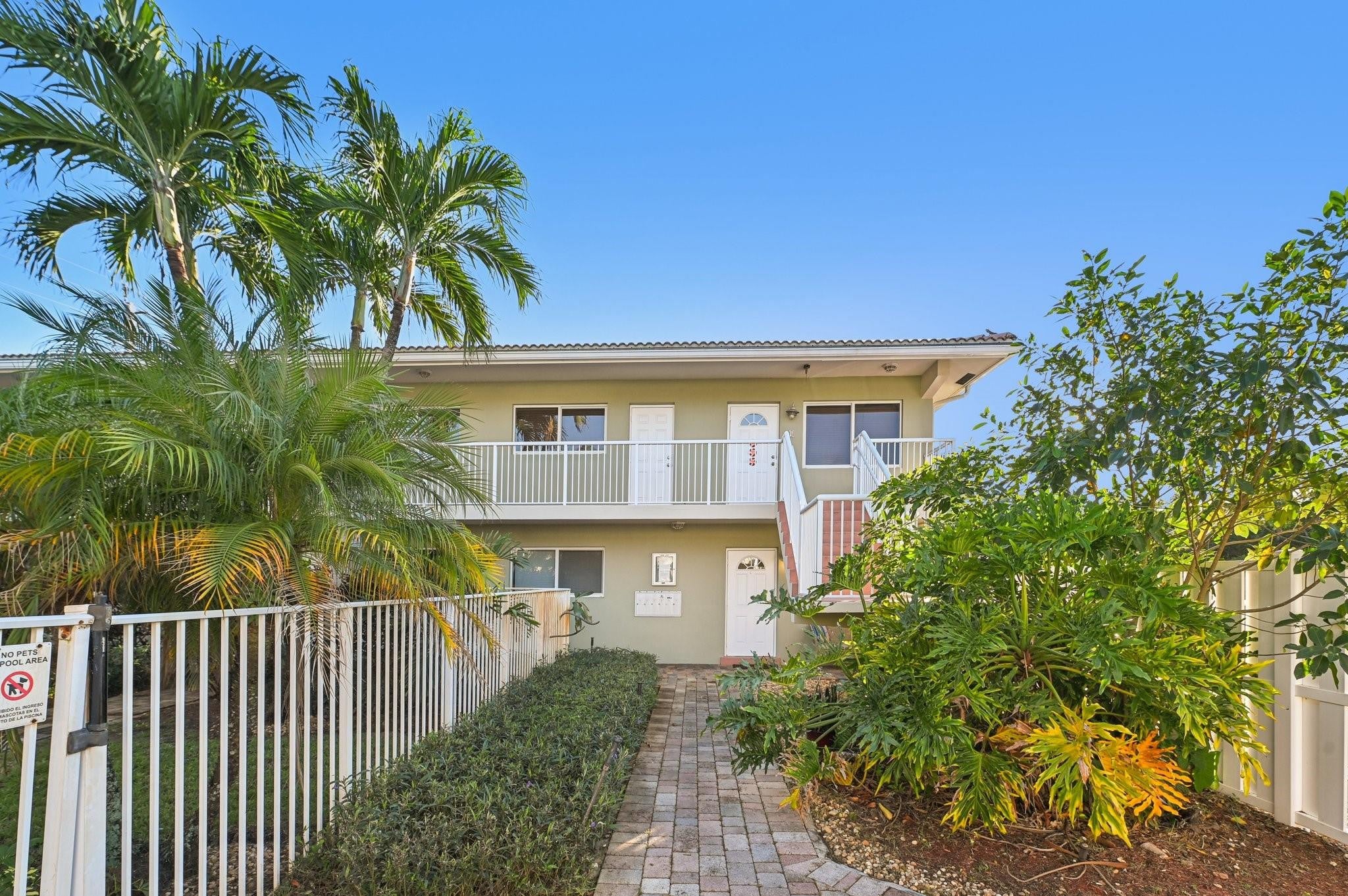 1424 Holly Heights Drive