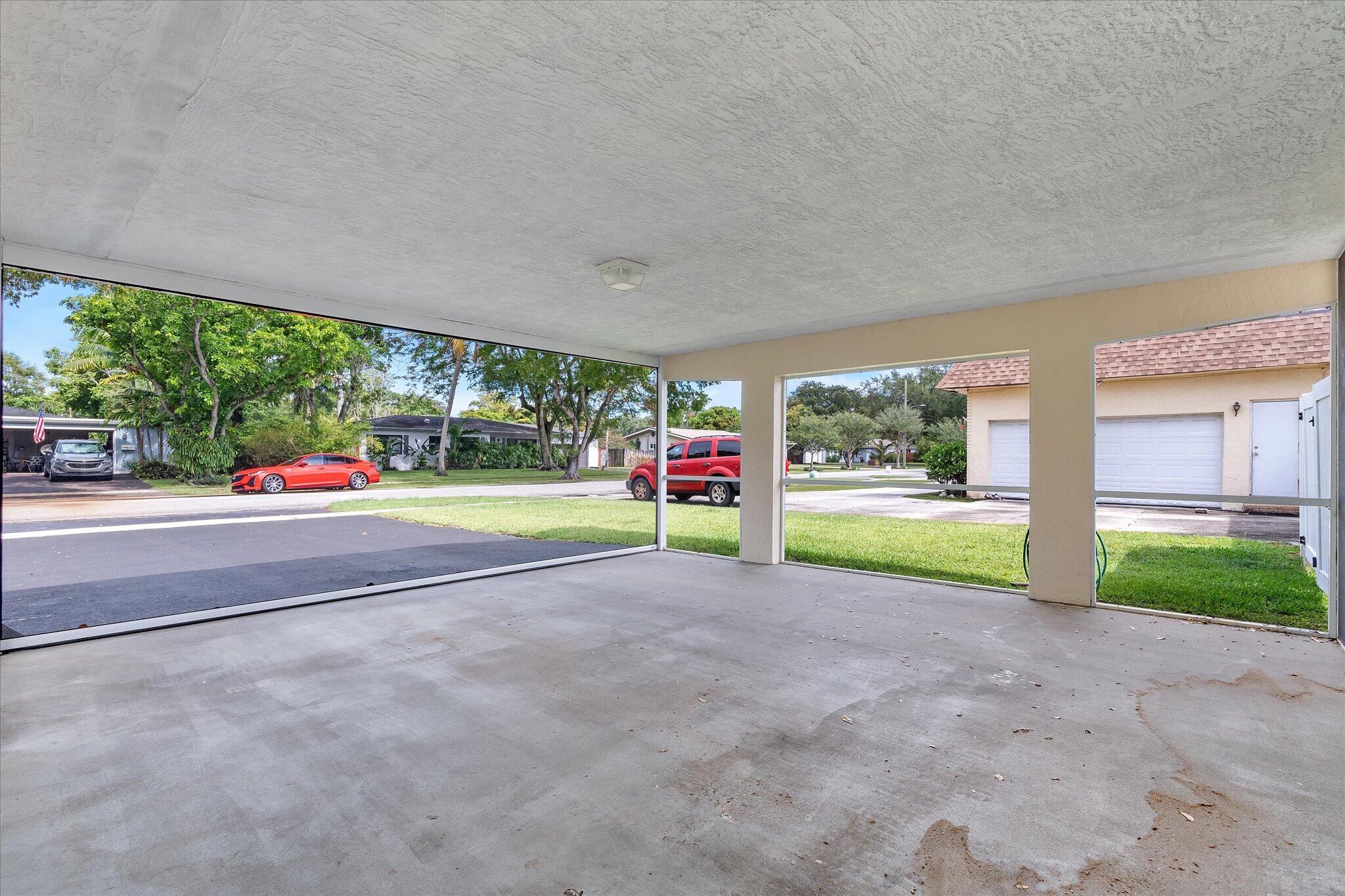 PLANTATION GARDENS 3RD SEC - Residential