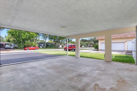 Tiny photo for 660 Azalea Court, Plantation, FL 33317 (MLS # B26033403)