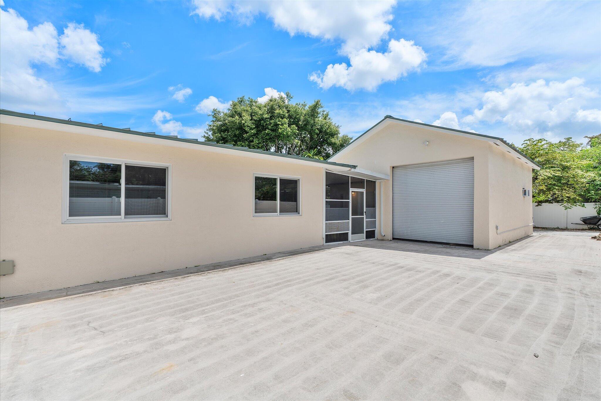 PLANTATION GARDENS 3RD SEC - Residential