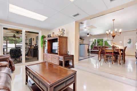 Tiny photo for 660 Azalea Court, Plantation, FL 33317 (MLS # B26033403)