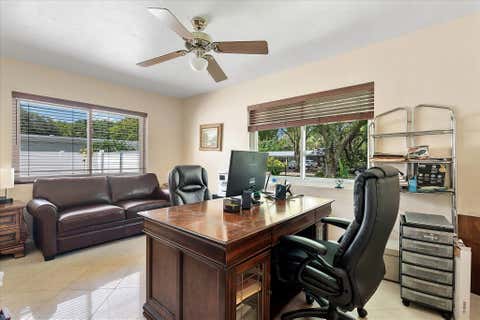 Tiny photo for 660 Azalea Court, Plantation, FL 33317 (MLS # B26033403)