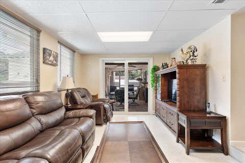Tiny photo for 660 Azalea Court, Plantation, FL 33317 (MLS # B26033403)