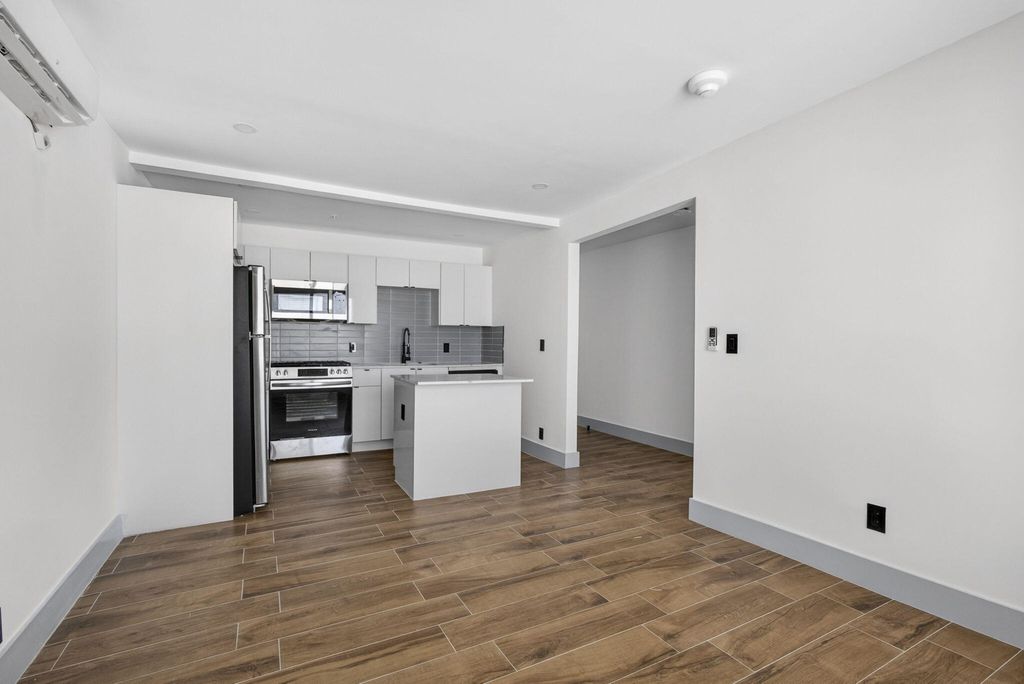 Photo of 2032 N Dixie Highway #10, West Palm Beach, FL 33407 (MLS # B26019138)