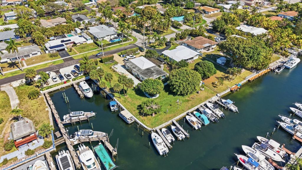 Photo of 2680 NE 16th Street, Pompano Beach, FL 33062 (MLS # B26007728)