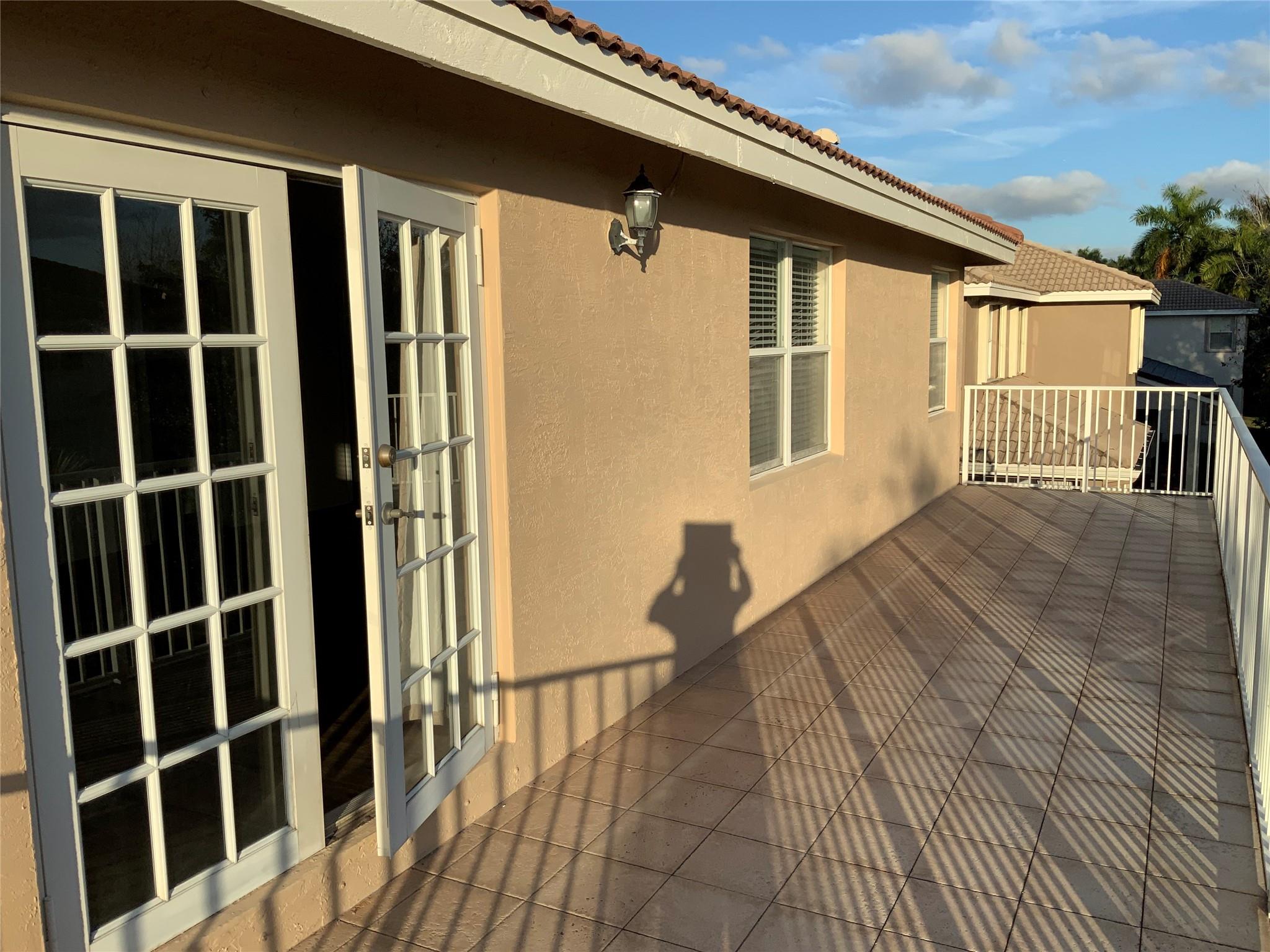 SUNSET FALLS - Residential Lease